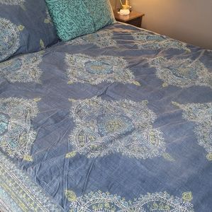 King size duvet cover and shams